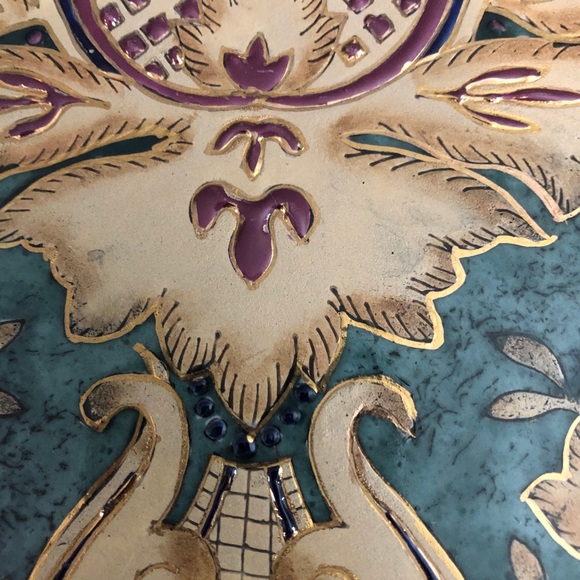 Oriental Accents Cloisonné Decorative Plate.   Red, Green, Cream, Navy & Gold - Picture 6 of 9